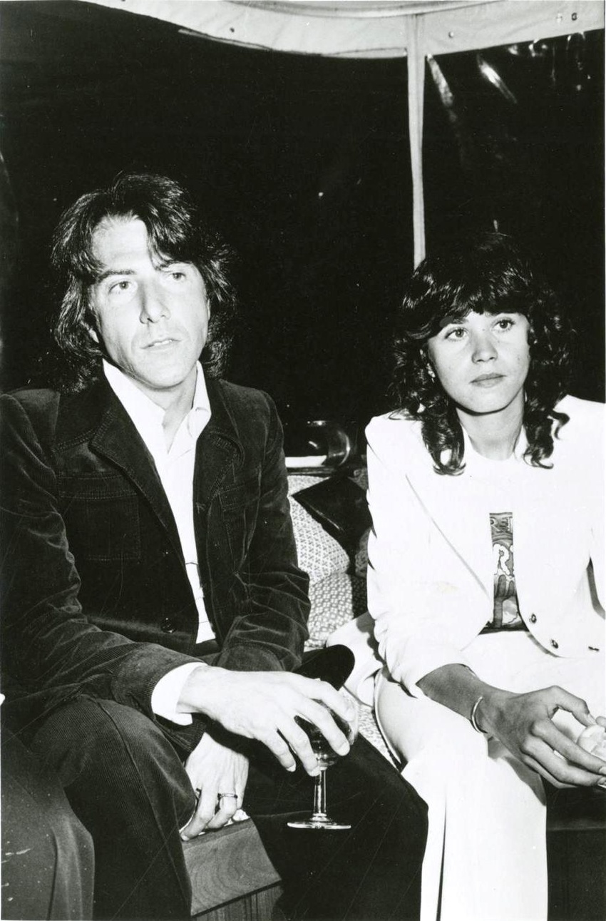 Dustin-Hoffman-and-Maria-Schneider-at-Cannes-1975-1